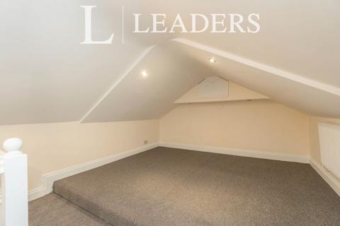 4 bedroom flat to rent, Warren Avenue, Southampton, SO16