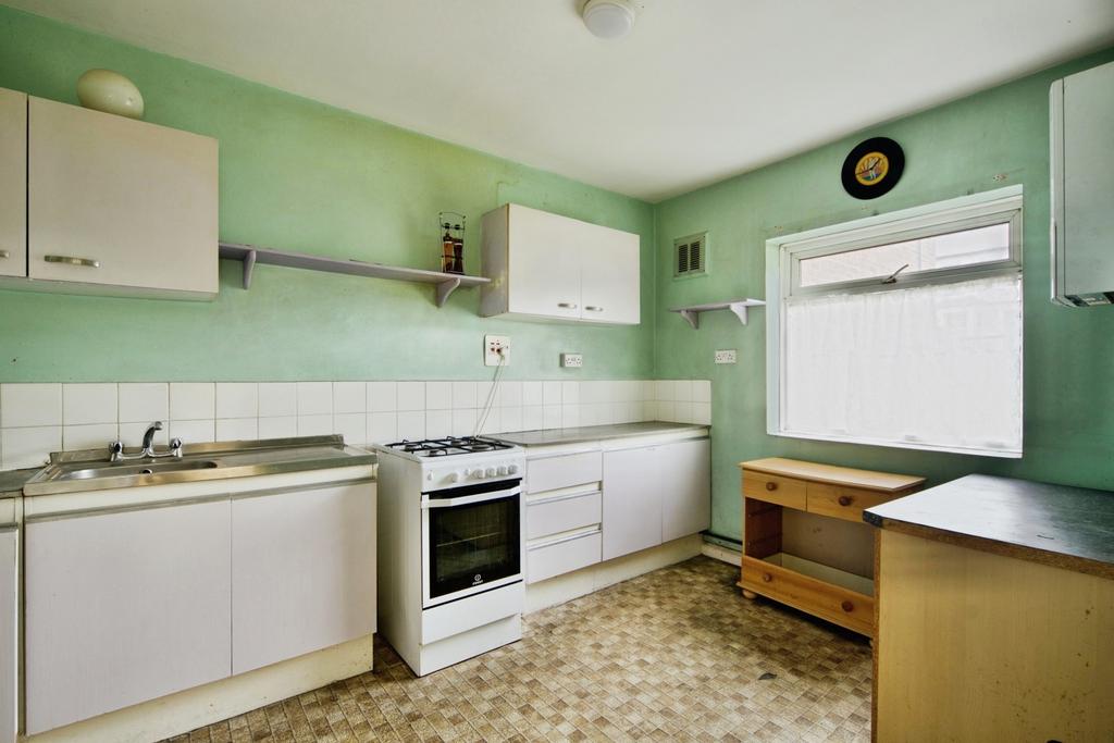 Shernhall Street, Walthamstow, E17 - View 4