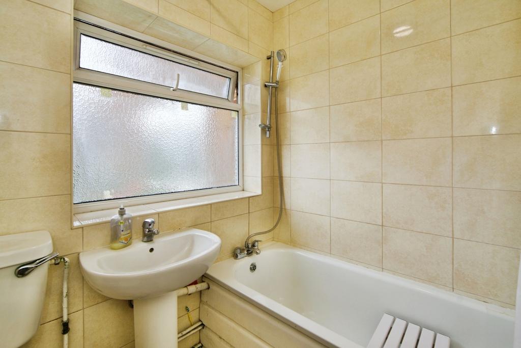 Shernhall Street, Walthamstow, E17 - View 6
