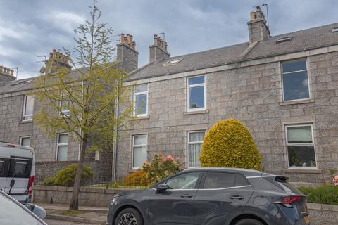 Maisonette - Irvine Place, Aberdeen
