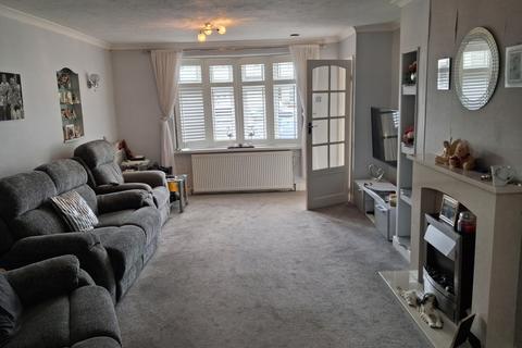 2 bedroom terraced house for sale, Cranleigh Road, Lower Feltham,TW13