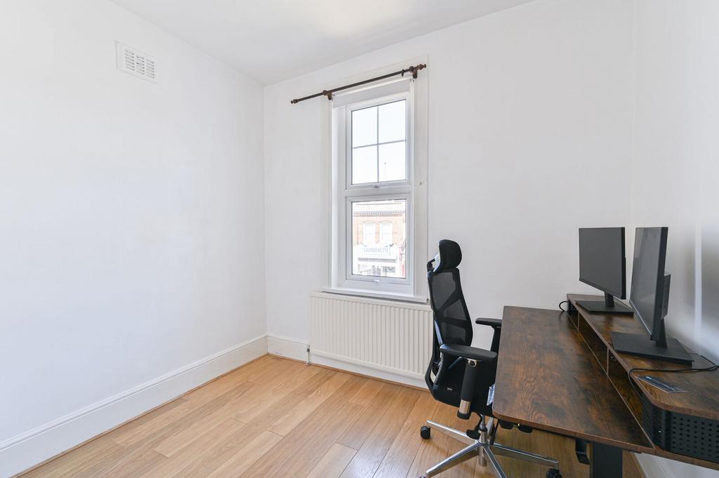 Apartment in London, Streatham - More
