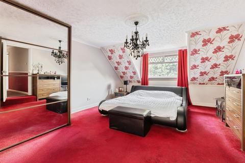 5 bedroom detached house for sale, Fifers Lane, Norwich