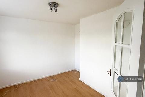 3 bedroom semi-detached house to rent, Flanderwell Lane, Rotherham, S66
