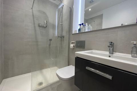 1 bedroom flat to rent, Duval House, West Drayton UB7