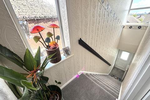 2 bedroom apartment for sale, Whitecrest, Great Barr, Birmingham B43 6ES