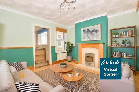 3 bedroom terraced house for sale, Malling Road, Snodland ME6