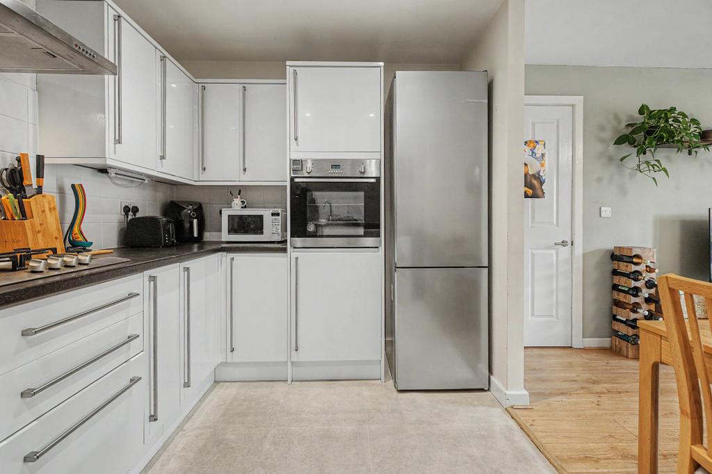 Apartment in Oxford, Cowley - View 4