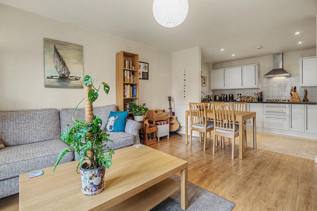 Apartment in Oxford, Cowley - More