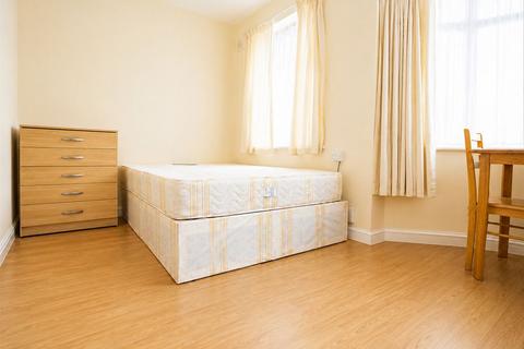 Studio to rent, Flat in Edmonton N9 - * INCLUSIVE OF ALL THE BILLS *