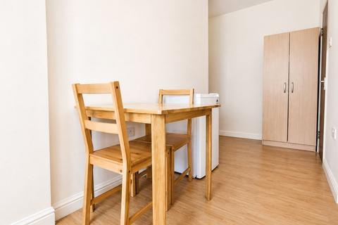 Studio to rent, Flat in Edmonton N9 - * INCLUSIVE OF ALL THE BILLS *