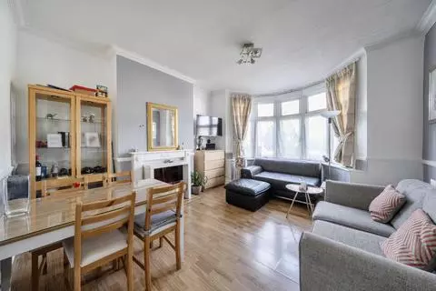 3 bedroom semi-detached house for sale - View 3