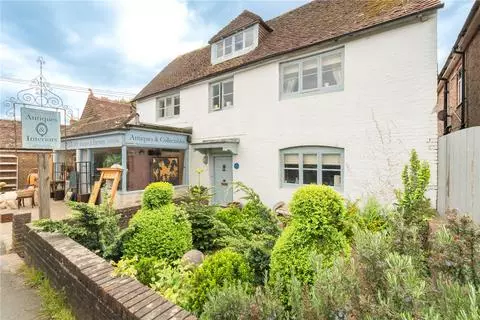 5 bedroom detached house for sale – pohled 2