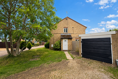 2 bedroom semi-detached house to rent, Paulsgrove, PETERBOROUGH PE2