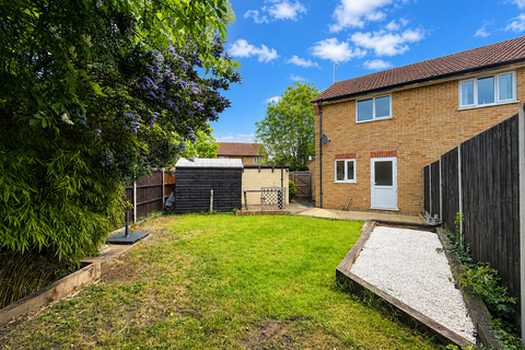 2 bedroom semi-detached house to rent, Paulsgrove, PETERBOROUGH PE2