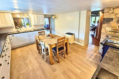 6 bedroom property with land for sale, Kingsland, Leominster, Herefordshire, HR6 9QE