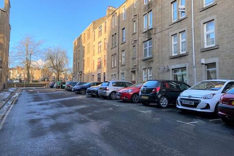 2 bedroom flat to rent, 43H Baldovan Terrace, ,