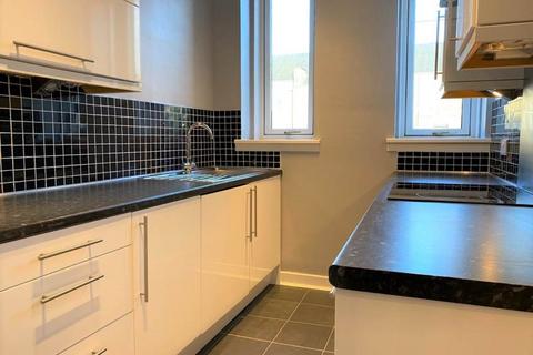 2 bedroom flat to rent, 43H Baldovan Terrace, ,