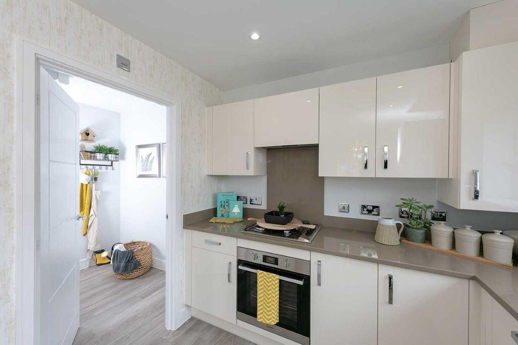 Apartment in Bristol, Horfield - View 2