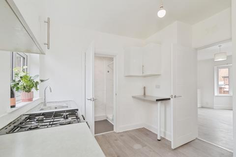 3 bedroom semi-detached house for sale, Huntingdon Road, Leicester, LE4