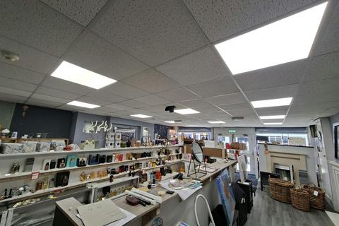 Retail property (high street) to rent, 9 Finkle St Doncaster DN8 5DE