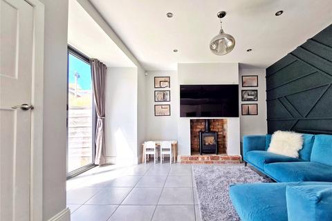 4 bedroom terraced house for sale, Whitecroft Avenue, Haslingden, Rossendale, BB4