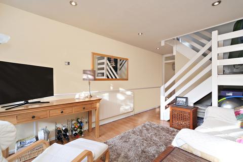 1 bedroom house to rent, Fulwood Walk, London, SW19