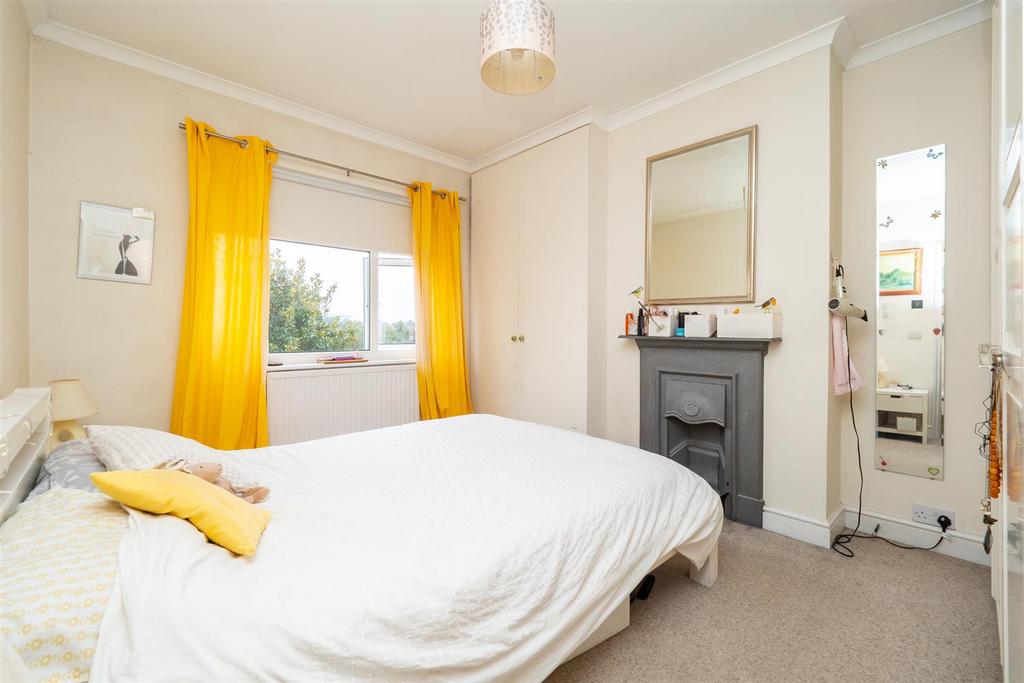 Bedroom, fireplace