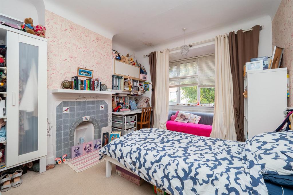 Bedroom, fireplace
