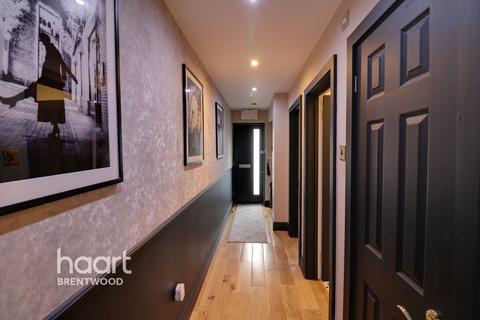 Regency Court, Brentwood