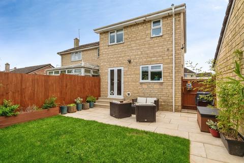3 bedroom semi-detached house for sale, Dummer Way, Chippenham