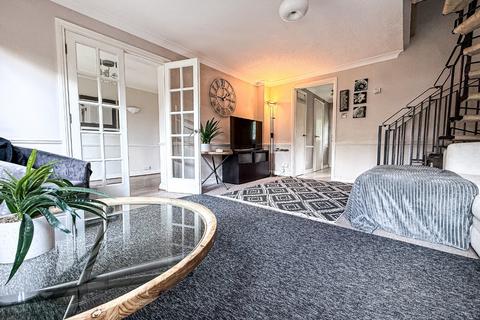 3 bedroom semi-detached house for sale, Marden Grove, Blackbrook, Taunton. - NO CHAIN.