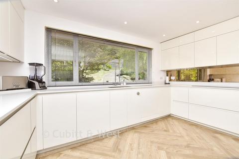 5 bedroom detached house for sale, Welcomes Road, Kenley, Surrey