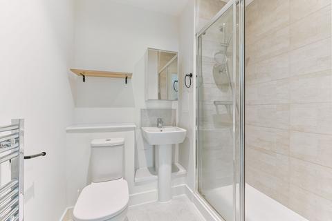 2 bedroom flat for sale, Lambourne House, Apple Yard, Anerley, London, SE20
