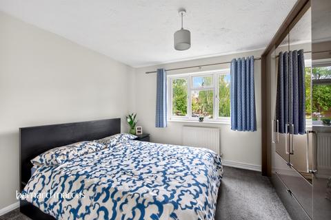 2 bedroom terraced house for sale, Wordsworth Mead, REDHILL
