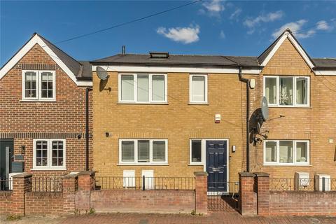 2 bedroom terraced house to rent, Garratt Terrace, London SW17