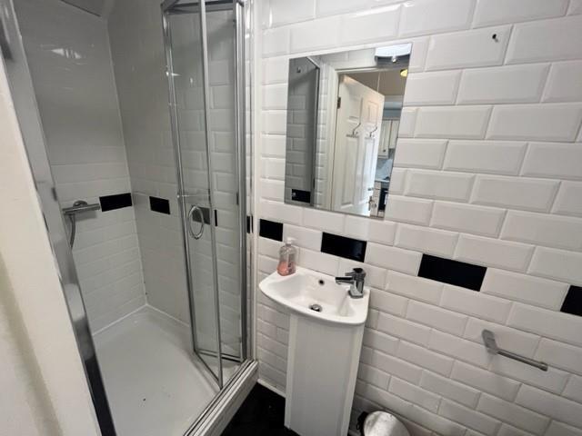 House in Birmingham, Selly Oak - More