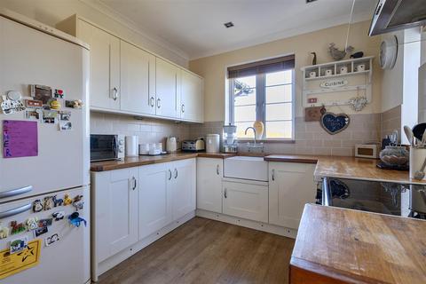 undefined, Chisenbury Court, East Chisenbury SN9