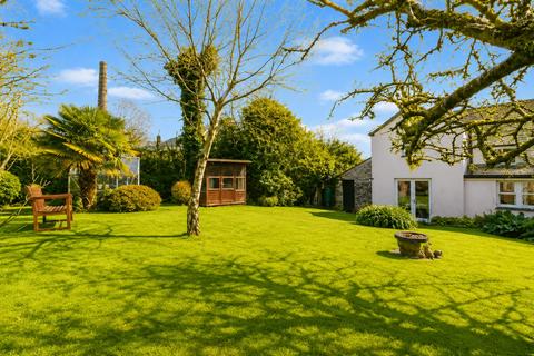 4 bedroom end of terrace house for sale, Quay Road, St. Austell PL25
