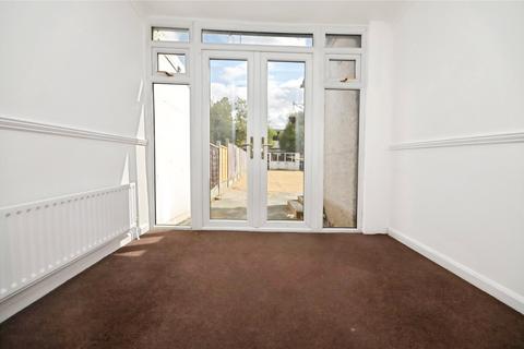 3 bedroom end of terrace house to rent, Grenfell Avenue, Hornchurch, Essex, RM12
