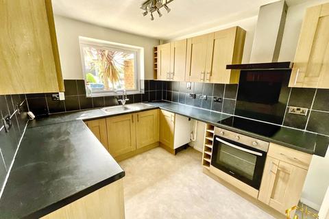 3 bedroom semi-detached house for sale, Filsham Drive, Bexhill-on-Sea, TN40