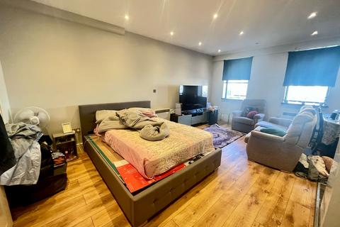 Studio to rent, Prince of Wales Road, NORWICH