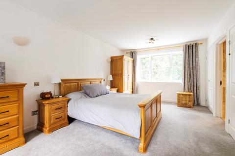 4 bedroom detached house for sale, Greatford Drive, Guildford, Surrey, GU1
