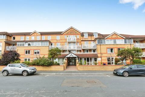 1 bedroom flat for sale, Poplar Court, LYTHAM ST. ANNES, Lancashire, FY8