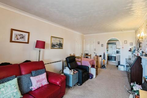 1 bedroom flat for sale, Poplar Court, LYTHAM ST. ANNES, Lancashire, FY8