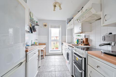 1 bedroom flat for sale, Garter Way, Canada Water, London, SE16