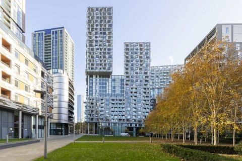 1 bedroom flat to rent, Lincoln Plaza, London E14