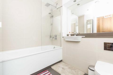 1 bedroom flat to rent, Lincoln Plaza, London E14