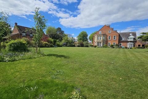 2 bedroom apartment for sale, Rectory Court, Bottesford