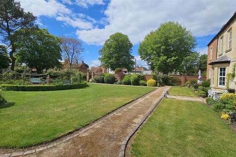 2 bedroom apartment for sale, Rectory Court, Bottesford